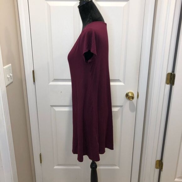 Socialite burgundy cap sleeve tee shirt dress size medium - Picture 5 of 6